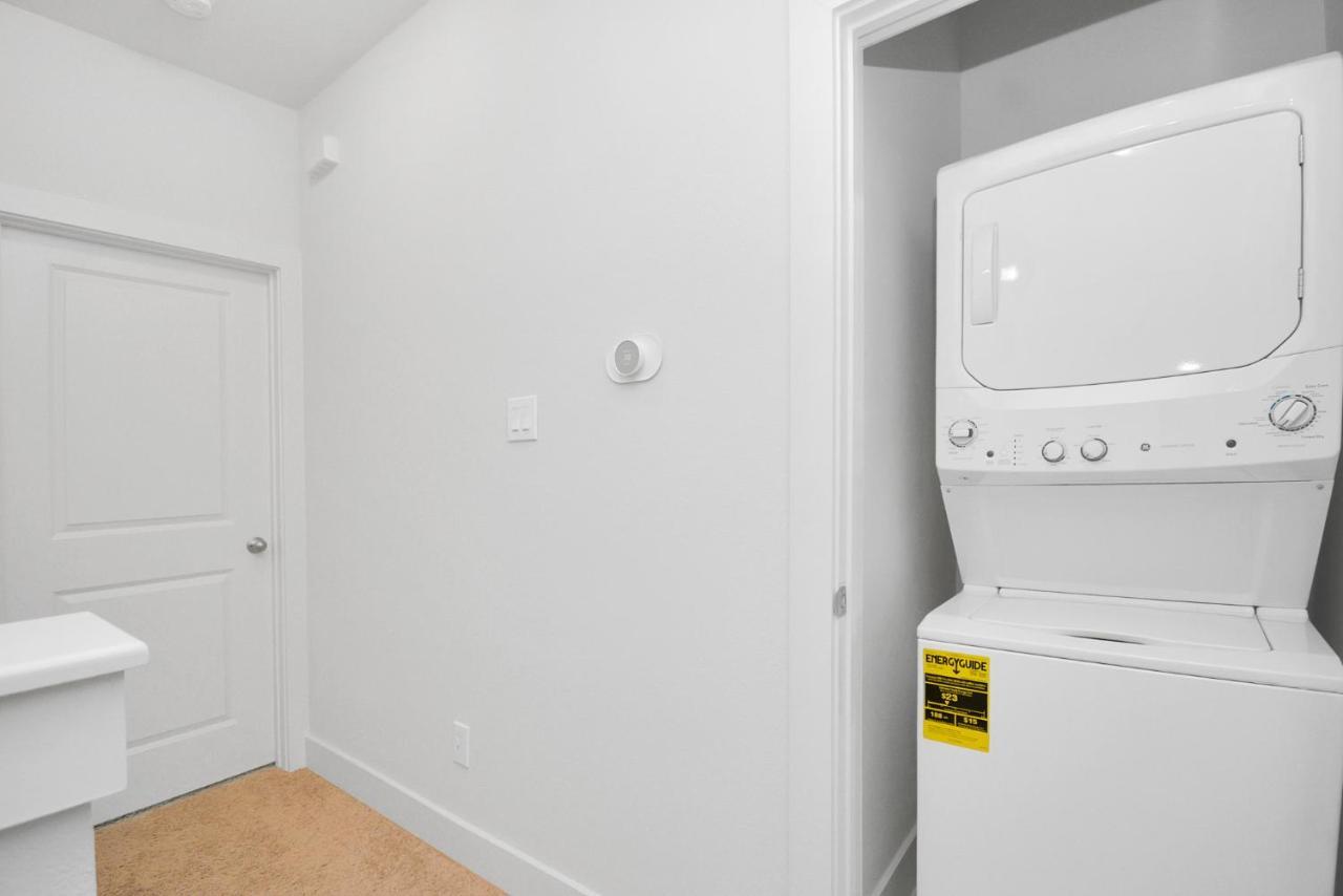 Emerald Palace - New, Modern 3Br Townhome Close To Downtown, Nrg, Med Ctr ヒューストン エクステリア 写真