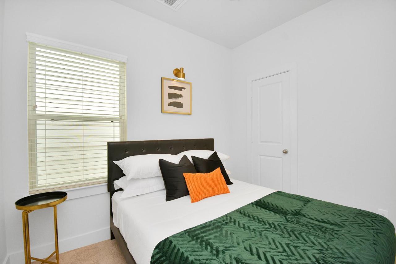 Emerald Palace - New, Modern 3Br Townhome Close To Downtown, Nrg, Med Ctr ヒューストン エクステリア 写真